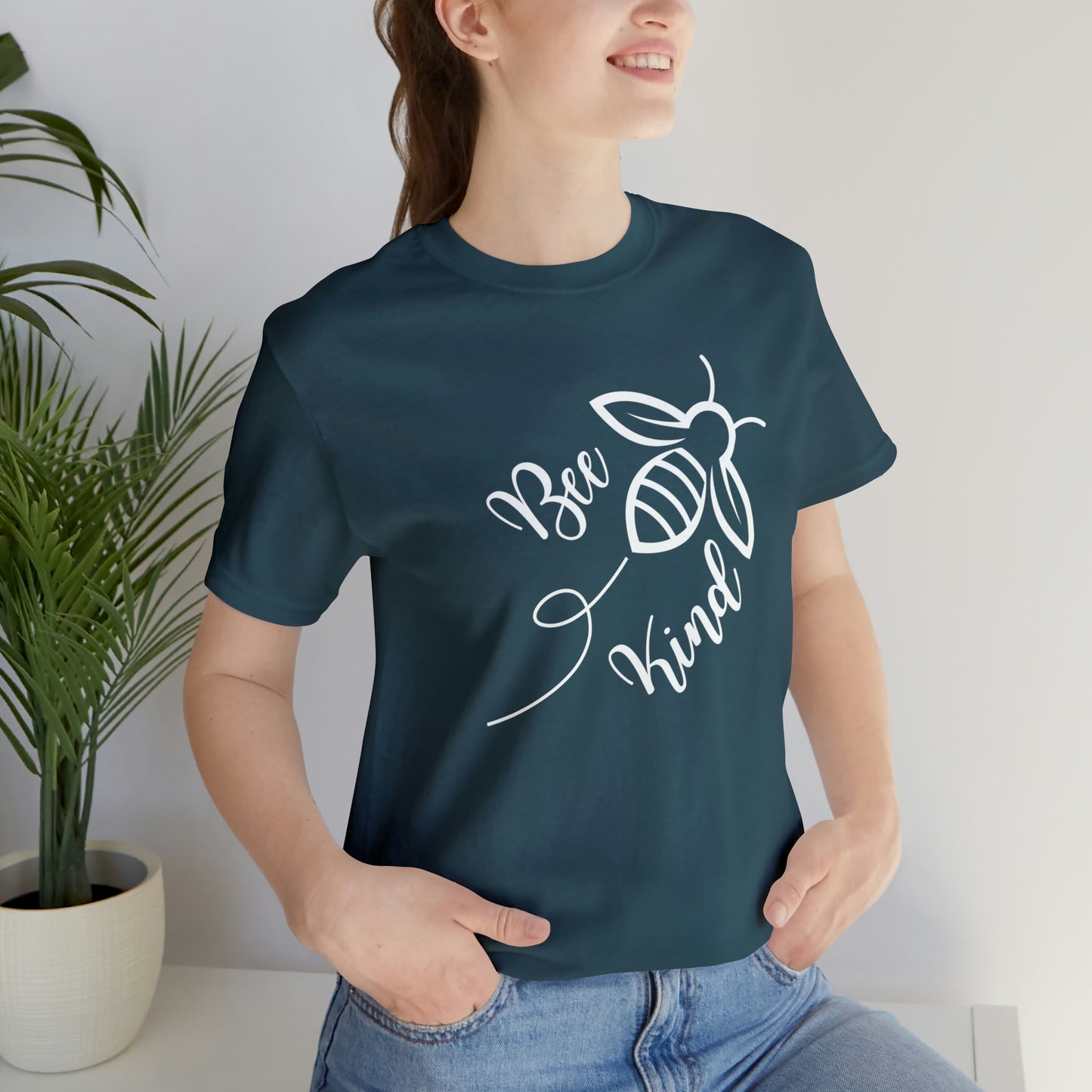 Bee Kind Motivational T-shirt - Inspiring Graphic Tee For Men And Women | Inspiring Words | Positive Vibes | Unique Design | Perfect Gift | Best Quality Tee